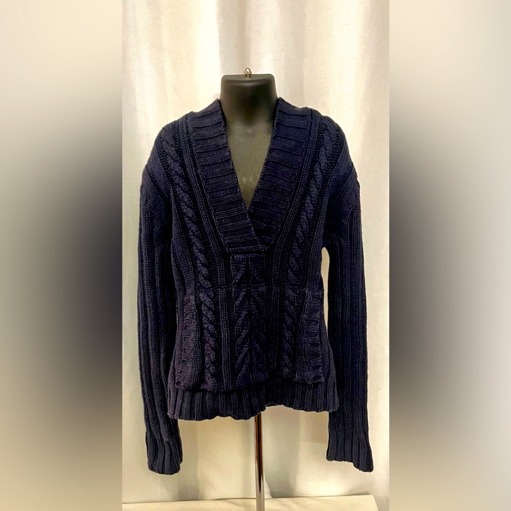 Girl’s Super Cute Navy Blue Knit Sweater Size Large (10/12)